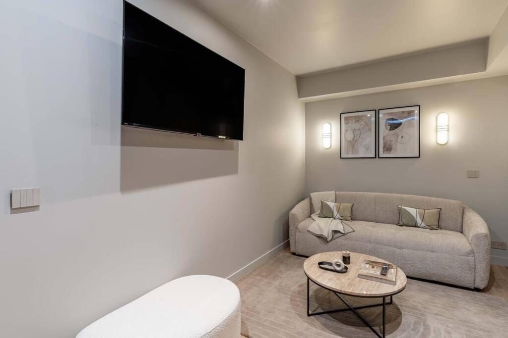New - Luxury Parisian Flat - 4p Appartement Parijs